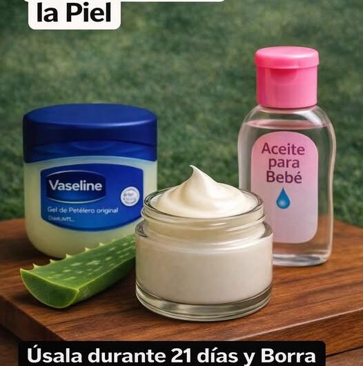 Mascarilla natural de vaselina, aceite y aloe vera para el cuidado de la piel