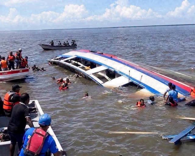 Crece la cifra de víctimas tras el hundimiento del ferry en Guyana: continúa la intensa búsqueda de desaparecidos